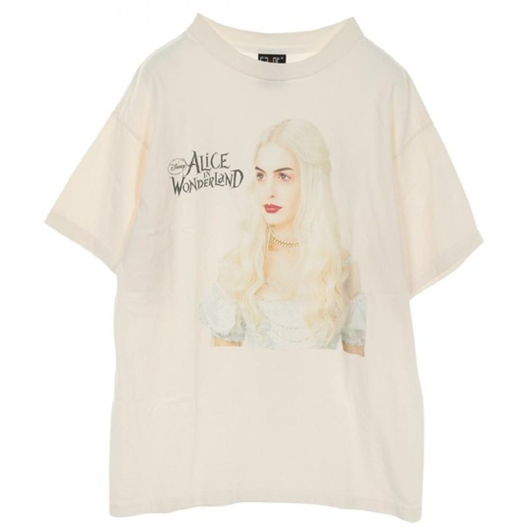 SAINT Mxxxxxx Disney Alice in Wonderland Graphic T-Shirt – White front SAINT Mxxxxxx Disney Alice in Wonderland T-Shirt – White - Image 1